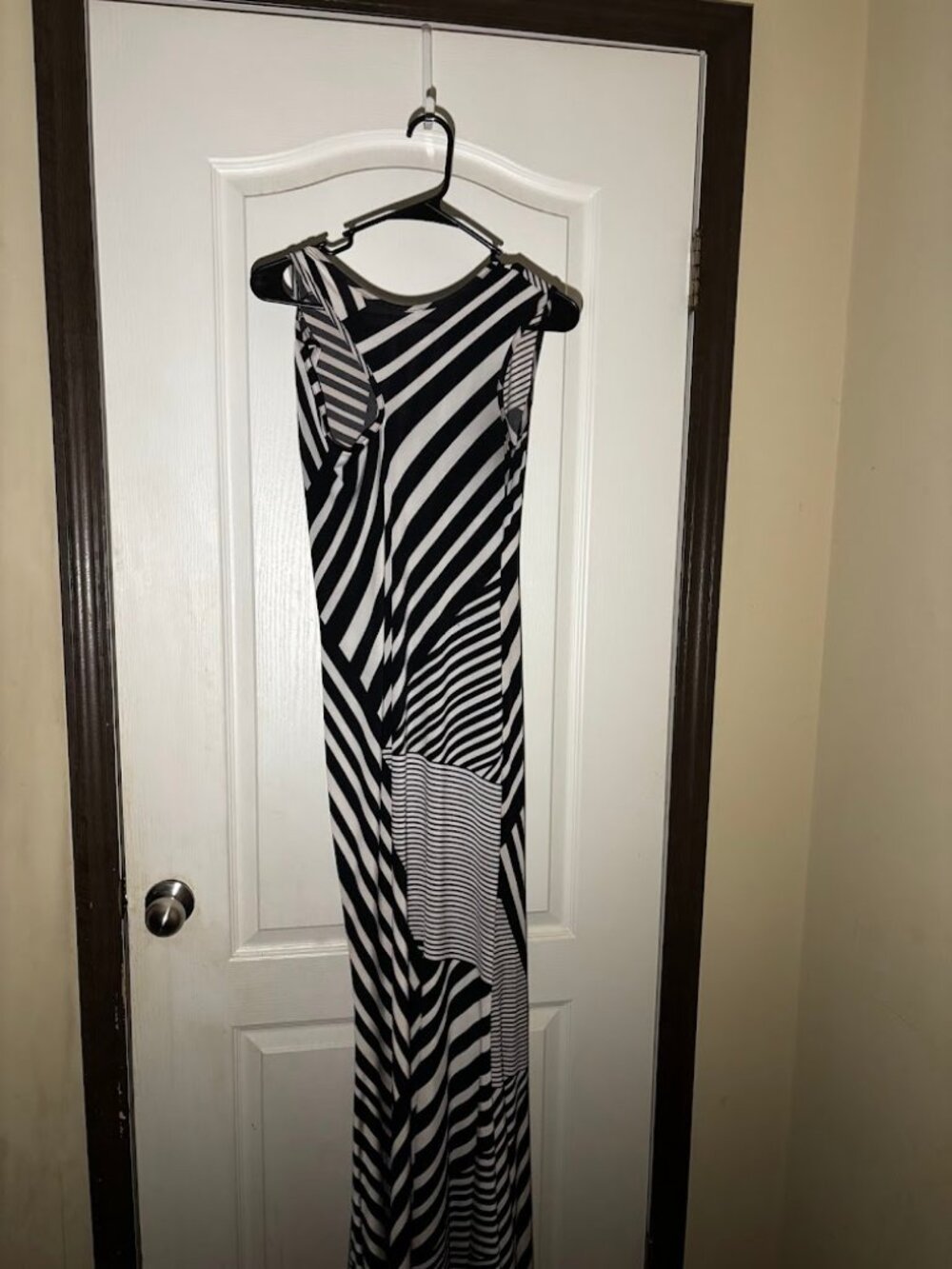 Cleo Apparel Black White Striped Maxi Dress Size M